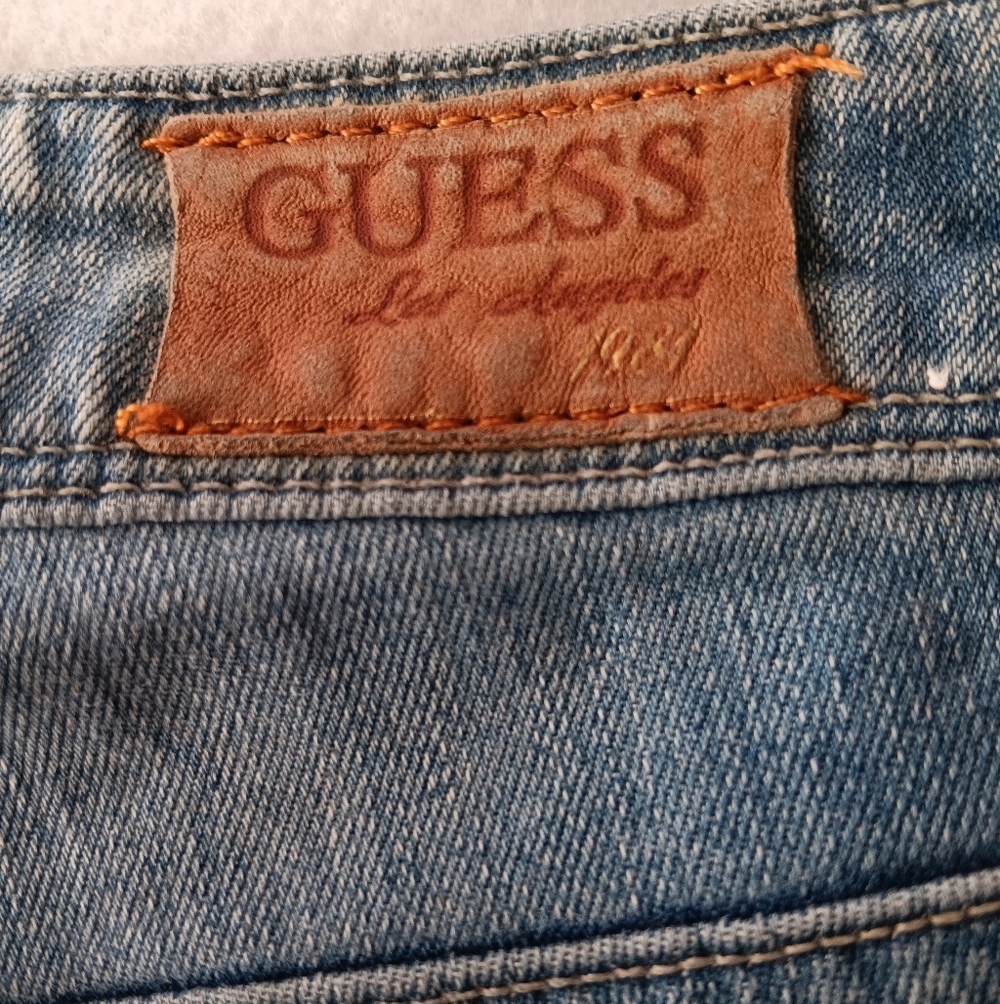 Guess Distressed Blue Jeans - Picture 13 of 16